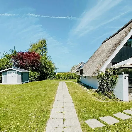 Baltic Retreat Thatched Roof Minutes From Sea