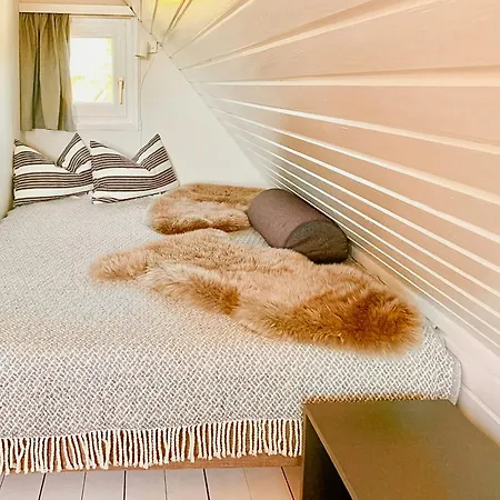 Vakantiehuis Baltic Retreat Thatched Roof Minutes From Sea Großenbrode