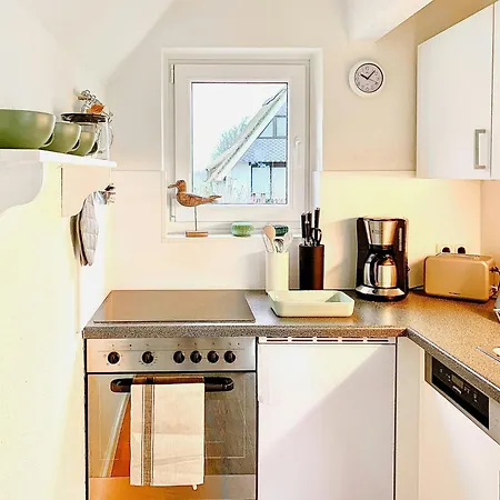 Baltic Retreat Thatched Roof Minutes From Sea