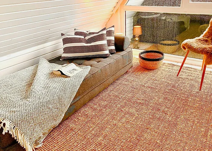 Vakantiehuis Baltic Retreat Thatched Roof Minutes From Sea Großenbrode